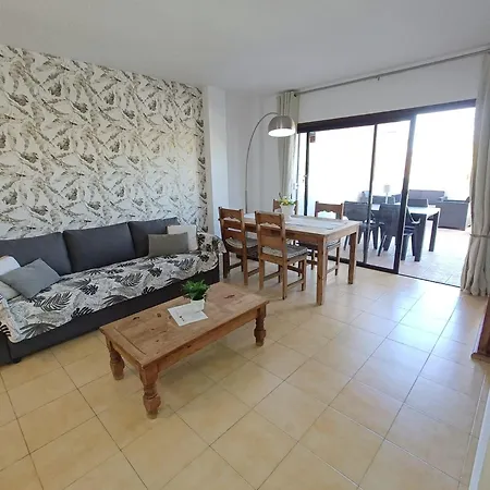 With Heated Pool & Terrace Διαμέρισμα